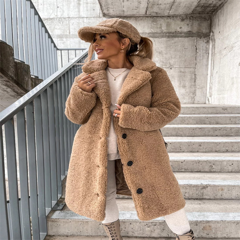 Cappotto Donna Teddy con Collo a Risvolto e Bottoni – Morbidezza Lussuosa