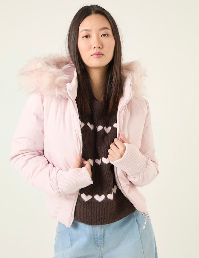 Piumino Donna Corto con Collo in Pelliccia Sintetica – Glamour Invernale