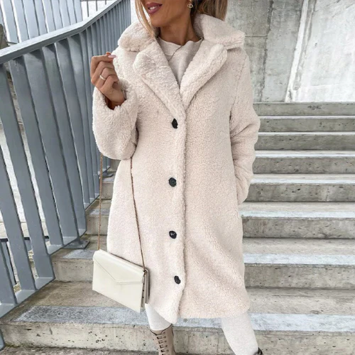 Cappotto Donna Teddy con Collo a Risvolto e Bottoni – Morbidezza Lussuosa