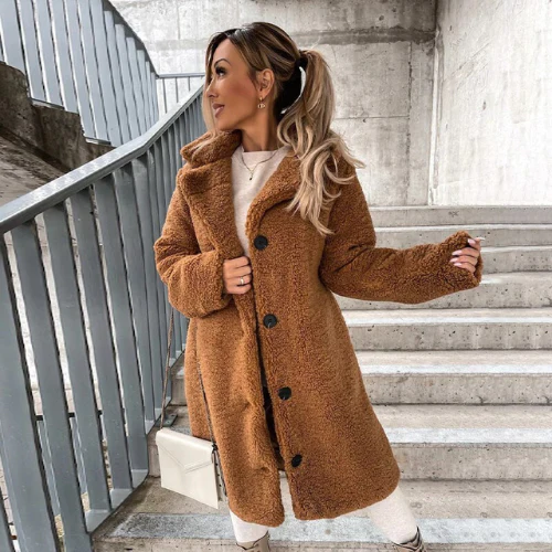 Cappotto Donna Teddy con Collo a Risvolto e Bottoni – Morbidezza Lussuosa