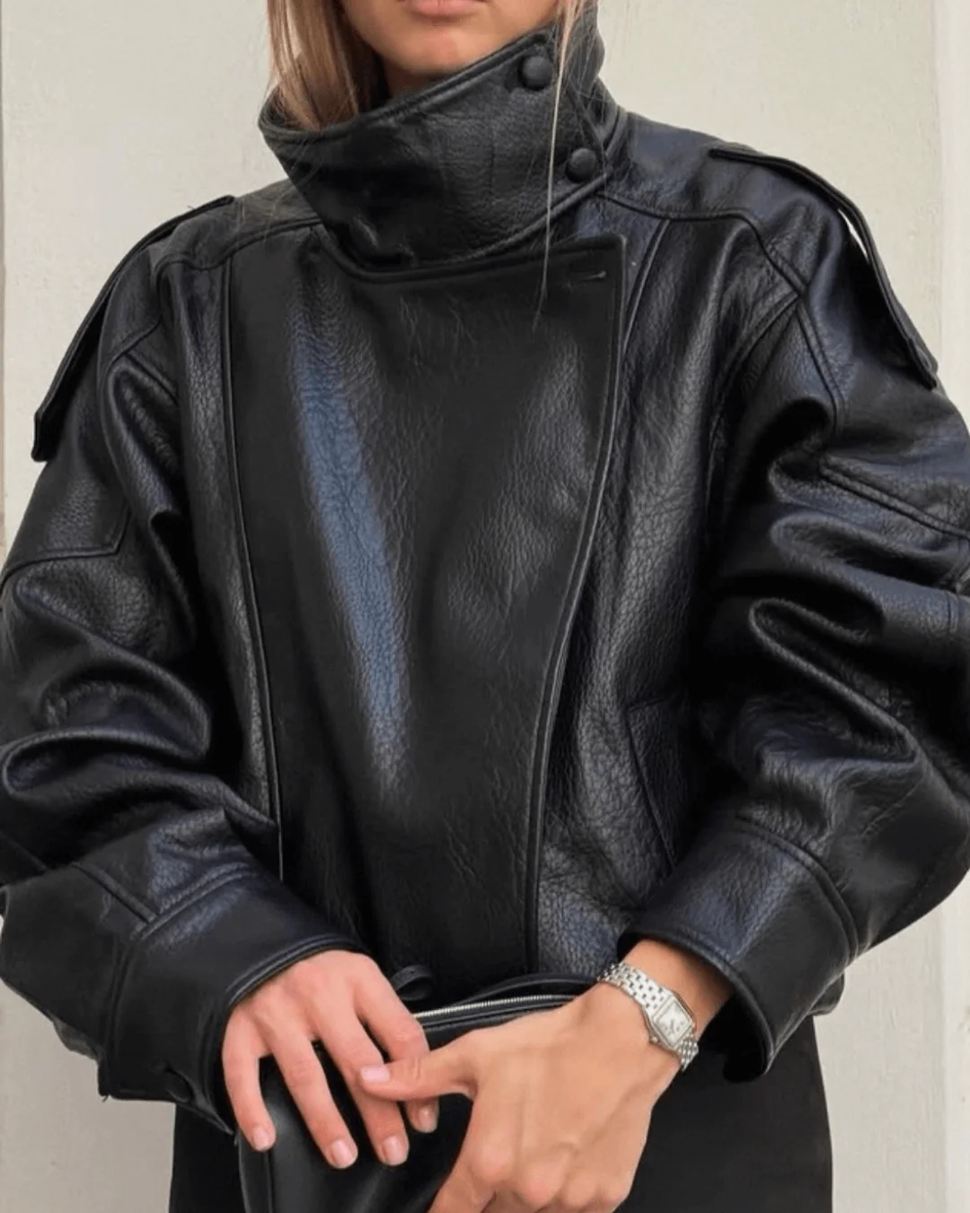 Giacca Donna in Ecopelle con Collo Alto – Eleganza Strutturata