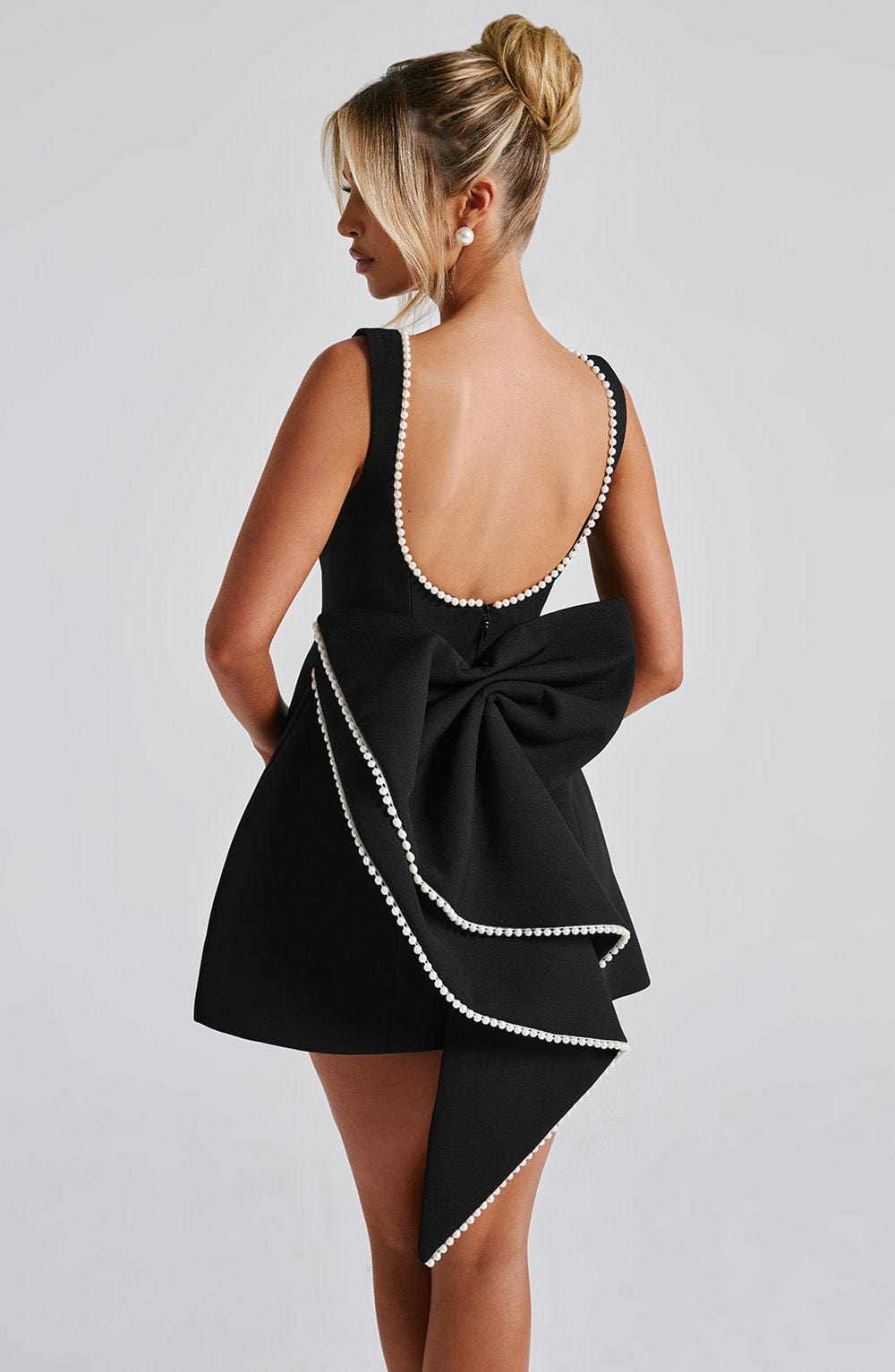Abito Mini A-Line da Sposa con Finiture in Perle