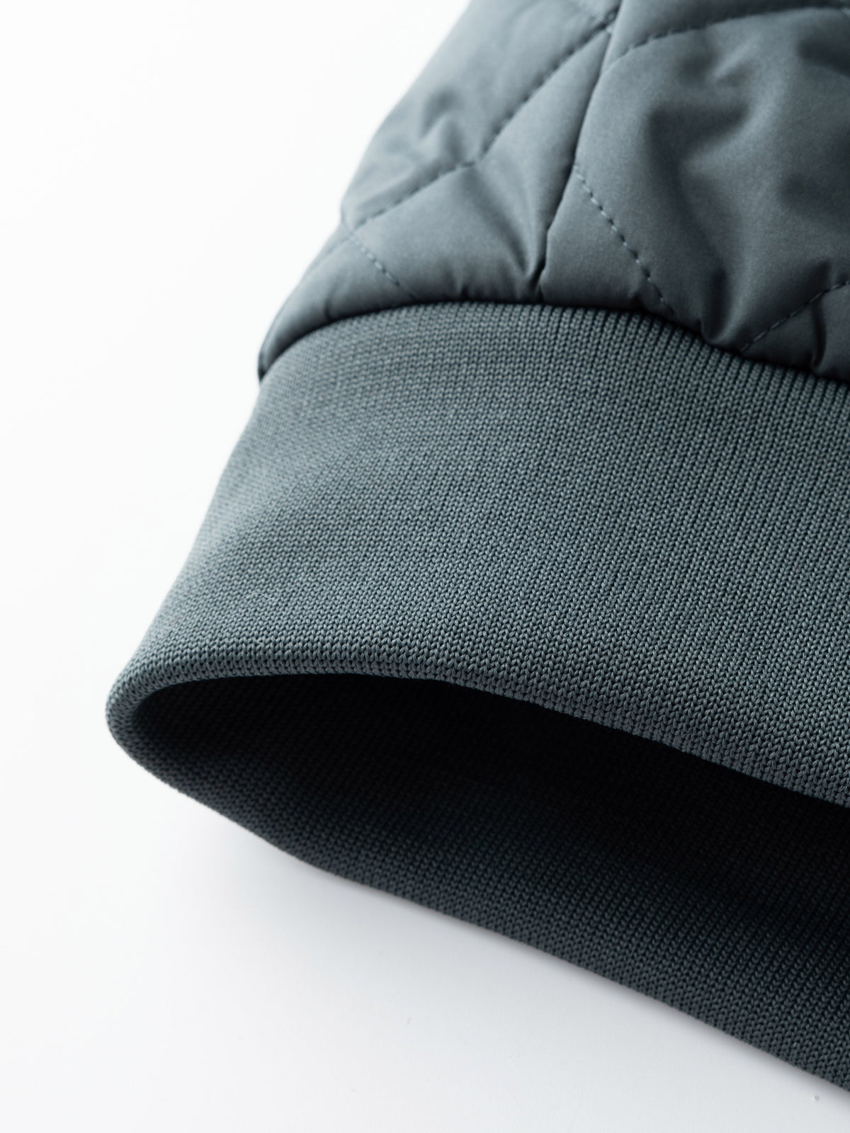 Bomber Jacket Uomo Trapuntata – Stile Classico e Calore