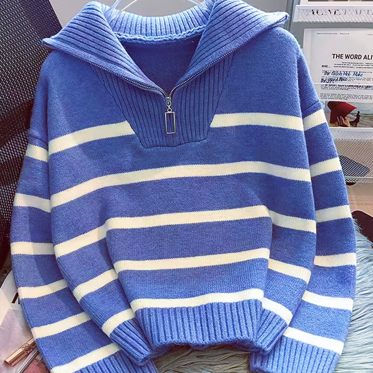 Maglione Donna a Righe con Mezza Zip e Collo – Stile Preppy Moderno