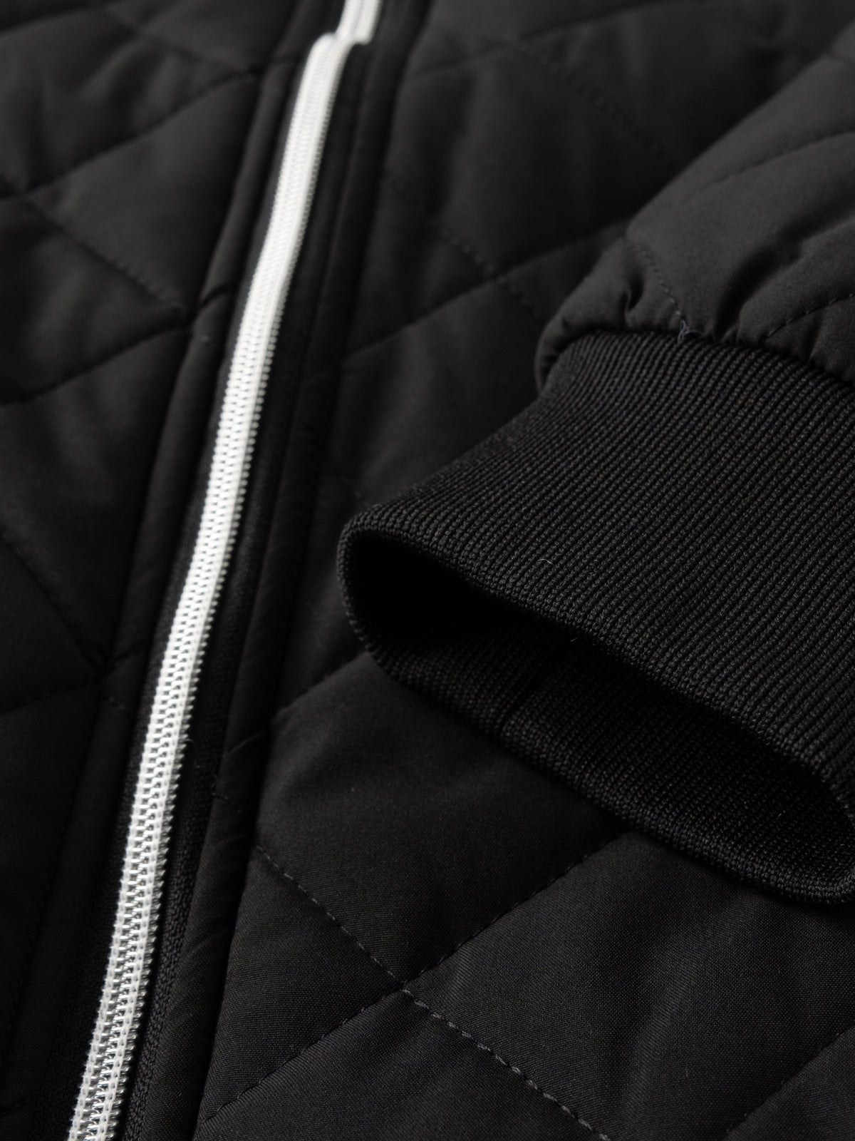 Bomber Jacket Uomo Trapuntata – Stile Classico e Calore