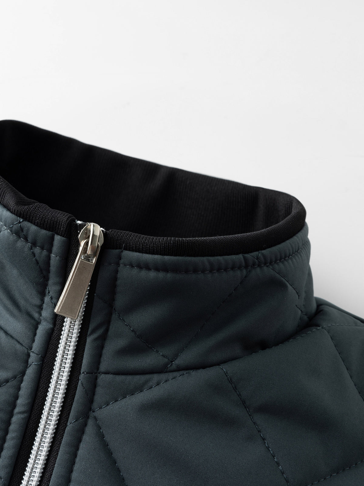 Bomber Jacket Uomo Trapuntata – Stile Classico e Calore