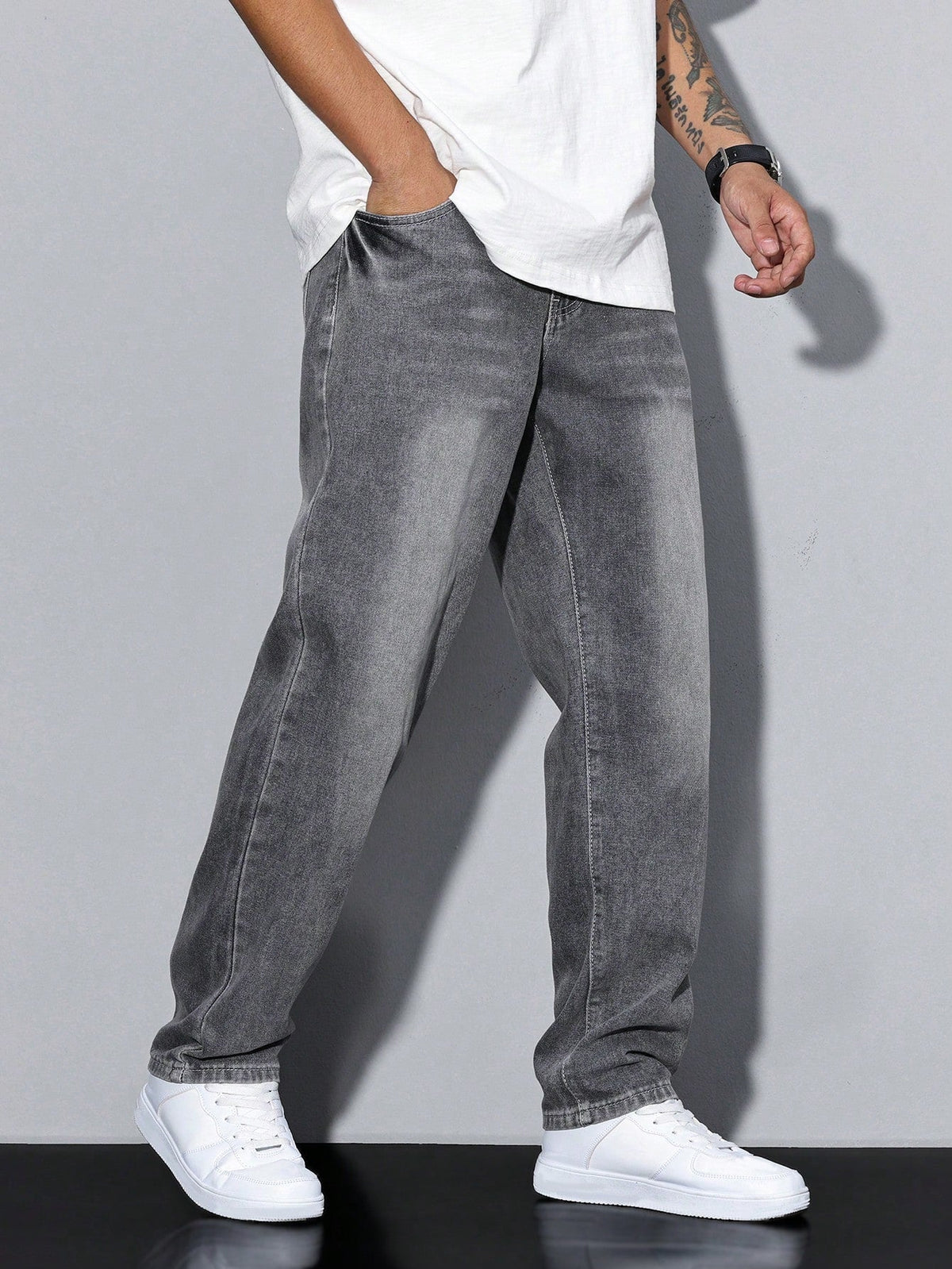 Jeans Uomo Relaxed Fit a Gamba Dritta