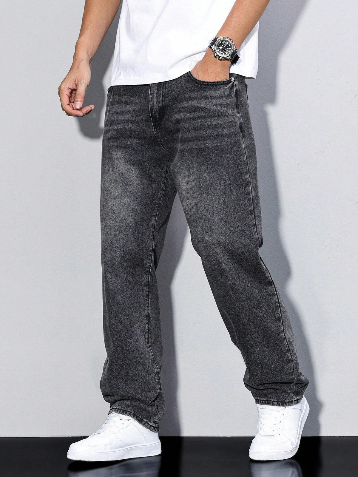 Jeans Uomo Relaxed Fit a Gamba Dritta
