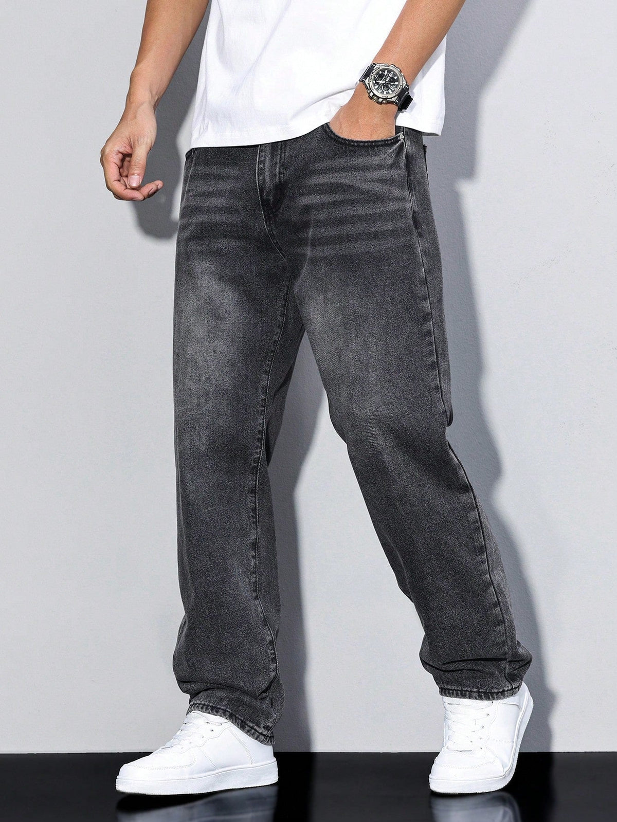 Jeans Uomo Relaxed Fit a Gamba Dritta
