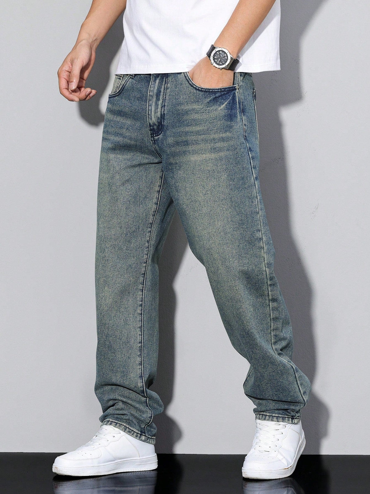 Jeans Uomo Relaxed Fit a Gamba Dritta