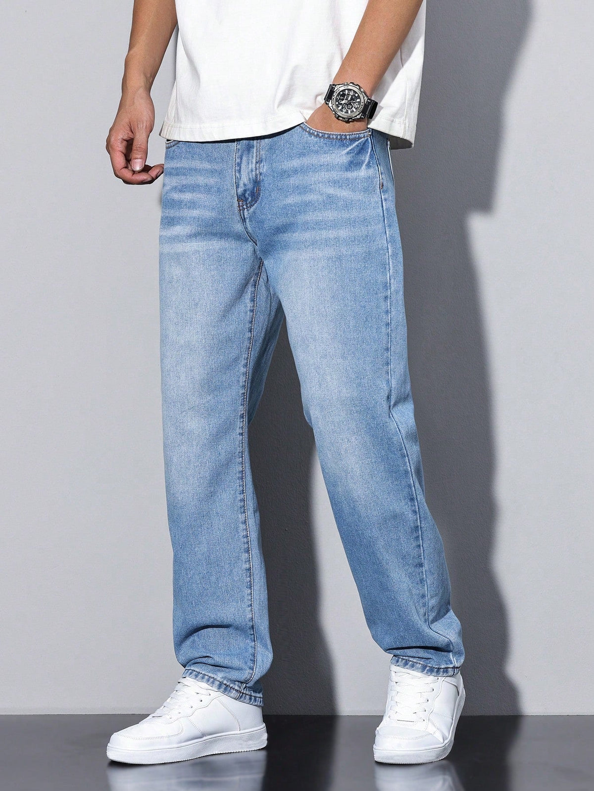 Jeans Uomo Relaxed Fit a Gamba Dritta