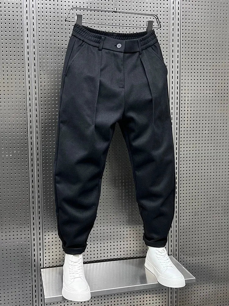 Pantaloni Uomo Affusolati con Texture Distintiva
