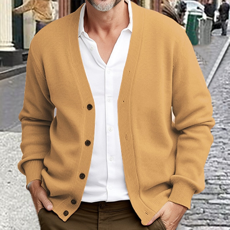 Cardigan Uomo a Costine con Scollo a V – Look Raffinato
