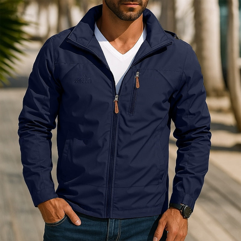 Giacca Uomo Outdoor per Ogni Tempo – Funzionalità e Stile